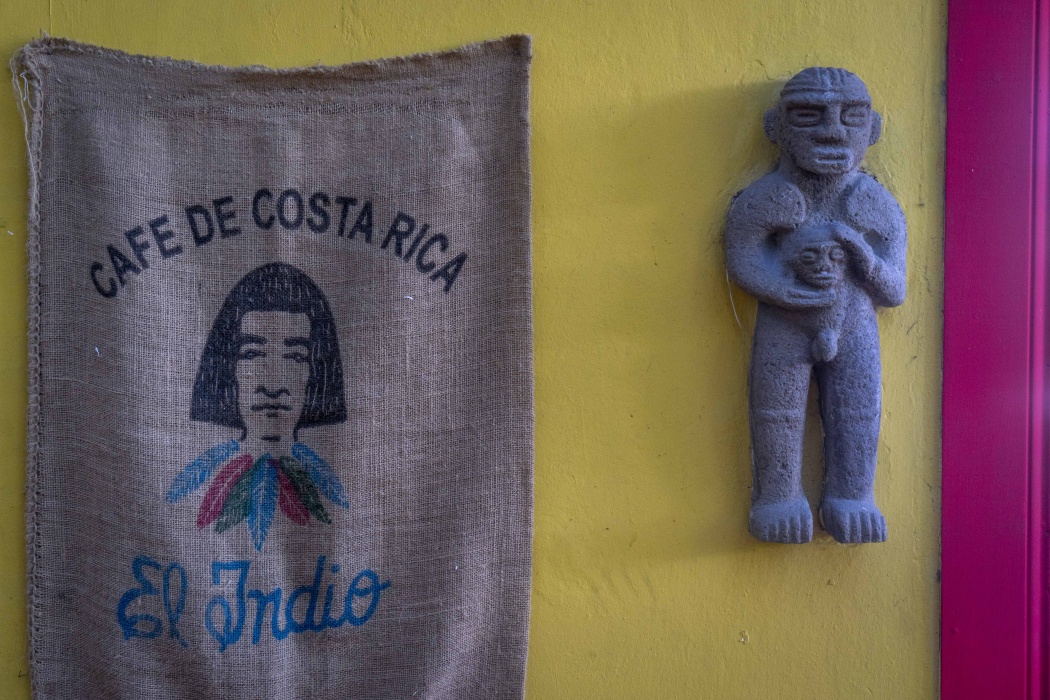 La caffeicoltura nella Costa Rica ha svolto un ruolo fondamentale nella storia del paese e continua ancor oggi ad essere una voce importante per l'economia nazionale.